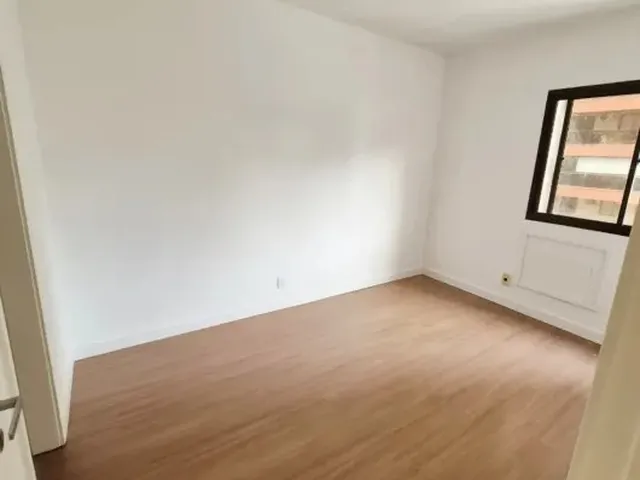 Imagem 8: Apartamento à venda na Barra da Tijuca, Costa Blanca ? ABM: 2 quartos, 1 suíte, 1 sala