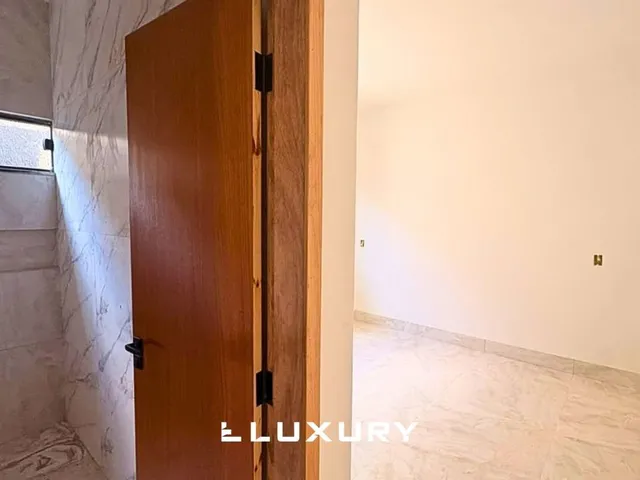 Imagem 14: Casa à venda no Setor Primavera com 3 quartos, suíte e pé direito alto
