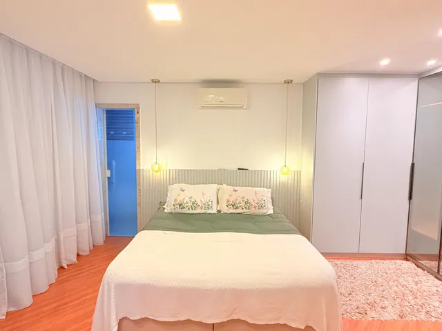Imagem 3: Apartamento de 3 quartos, andar alto, totalmente reformado e montado, vagas soltas e