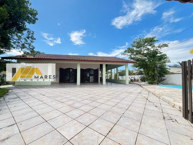 Imagem: Casa à venda no bairro Balneário Carmery