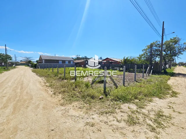 Imagem: Terreno de esquina e escriturado na praia