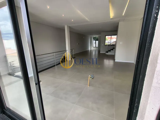 Imagem 3: Triplex Geminado de Alto Padrão com Piscina no Maria Luiza
