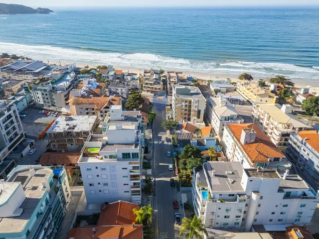 Imagem 3: Apartamento com 3 Dormitórios À Venda Sendo 3 Suítes, 130.0 M² por - R$ 2.800.000,00 - Bombas - Bombinhas/Sc