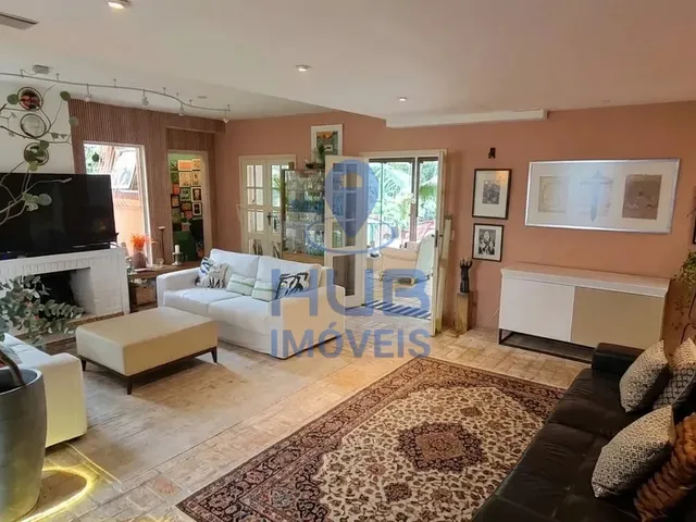 Imagem 7: Casa 4 Dormitórios EXCLUSIVA, 1 Suíte, 305 m2, 3 vagas, Corrego Grande