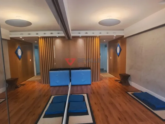 Imagem: A sala comercial possui 1 Banheiro, 1 Vaga na garagem,