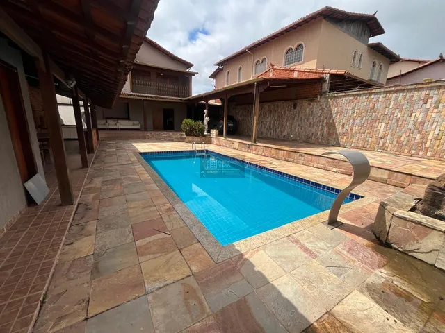Imagem 2: Casa de Alto Padrão à Venda – Bairro Planalto