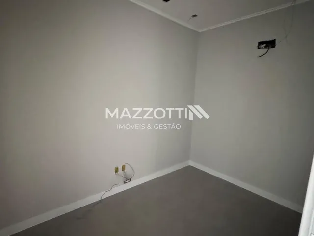 Imagem 2: Aluga-se Sala Comercial 78 m² Localização Central em frente ao Mondrone