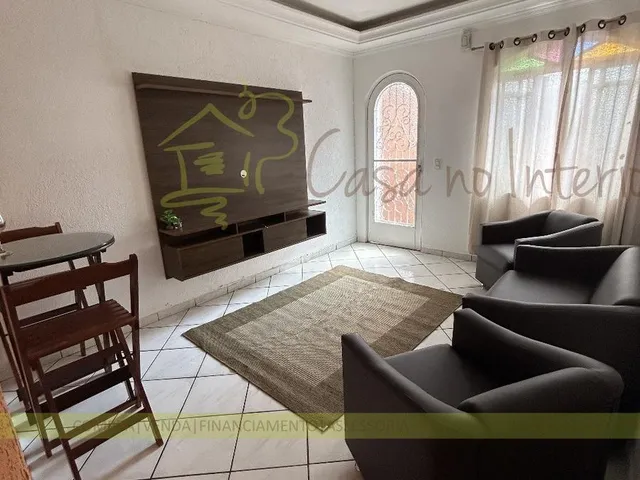 Imagem: A casa possui 2 Dormitórios, 1 Banheiro, 1 Vaga na