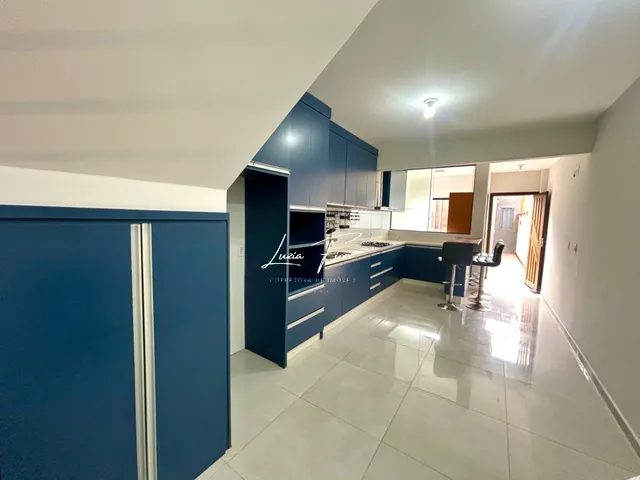 Imagem 6: Sobrado geminado com área de festas e escritório na parte externa, semi-mobiliado, à
