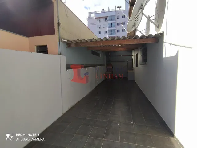 Imagem 4: APENAS 1 QUADRA DA PADARIA CHIQUE NA AVENIDA ARAPONGAS -CASA A VENDA