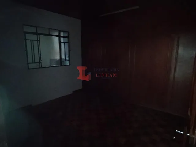 Imagem 10: APENAS 1 QUADRA DA PADARIA CHIQUE NA AVENIDA ARAPONGAS -CASA A VENDA