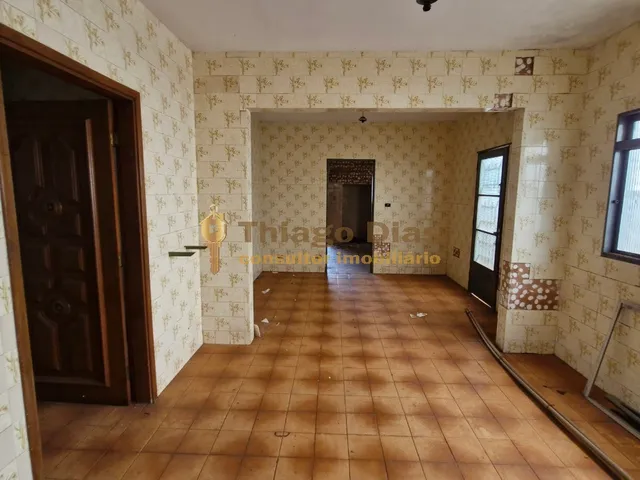 Imagem: Casa Antiga À Venda com 4 Dormitórios