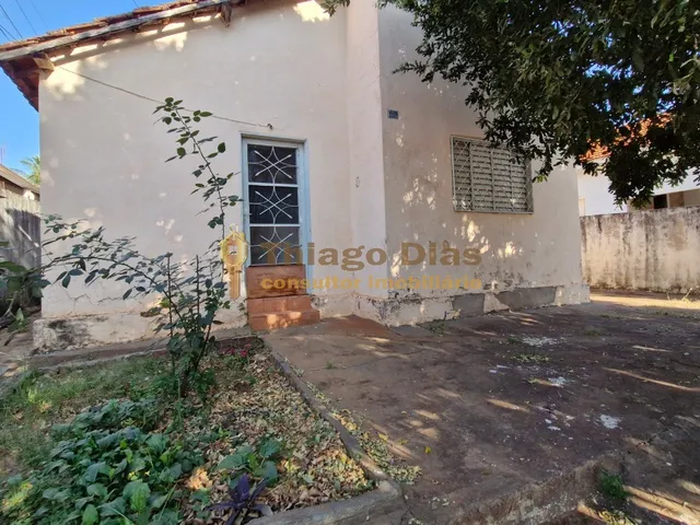 Imagem: Casa com Amplo Quintal e com 2 Edículas