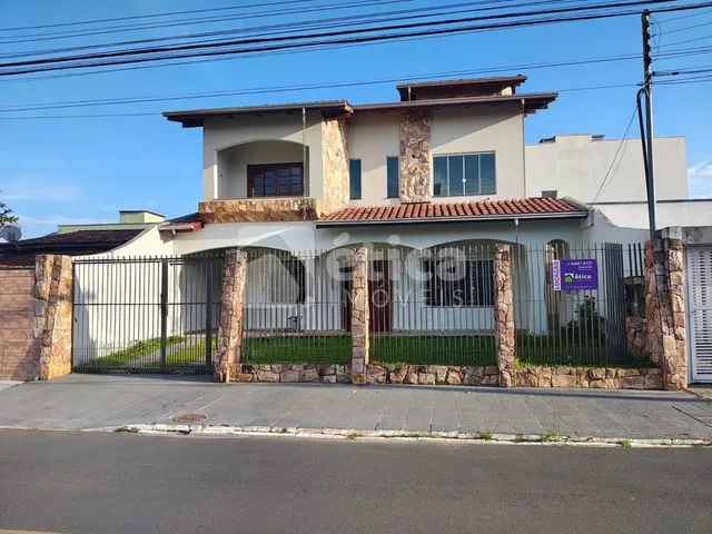 Imagem: Casa para locação com 5 dormitórios sendo