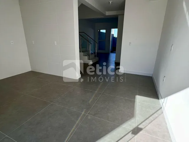 Imagem 7: Casa nova para locação no Bairro Espinheiros, com 03 dormitórios, sendo 01 suíte
