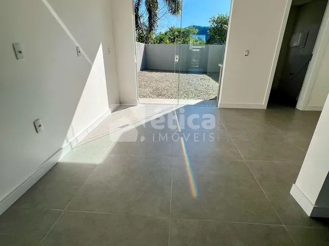 Imagem 12: Casa nova para locação no Bairro Espinheiros, com 03 dormitórios, sendo 01 suíte