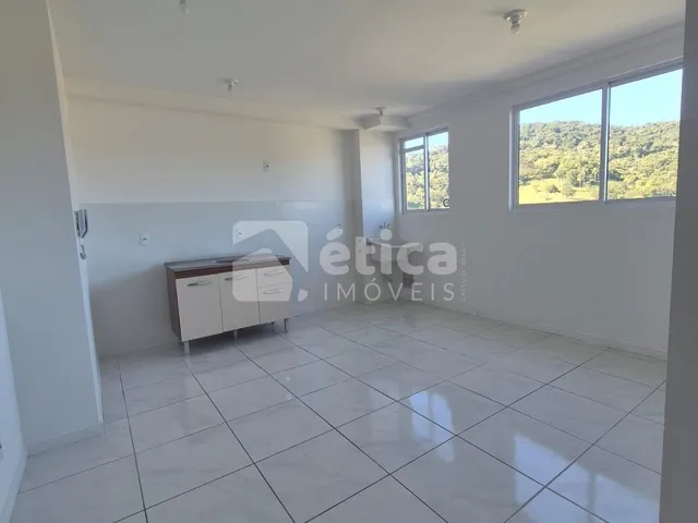 Imagem 2: Apartamento para Locação com 2 Quartos e 1 Vaga no Bairro Carvalho em Itajaí/SC