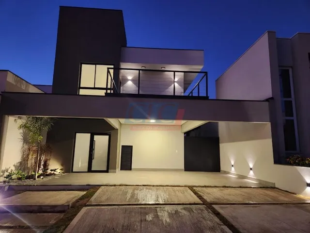 Imagem: A casa possui 3 Dormitórios, 2 Suítes, 3 Banheiros, 2