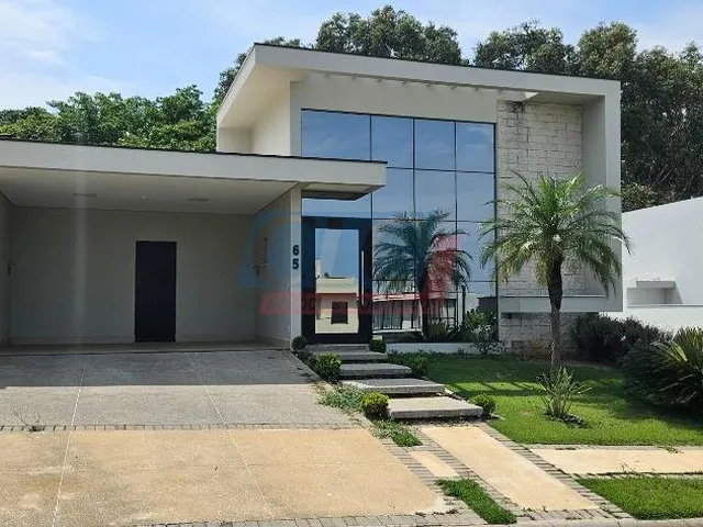 Imagem: A casa possui 4 Dormitórios, 4 Suítes, 6 Banheiros, 4