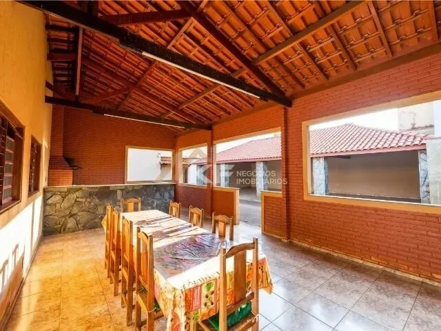 Imagem: Casa á Venda no bairro Campos Elíseos