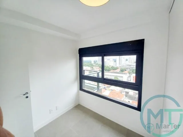 Imagem 14: P style="line-height: 1.4;">Descubra este encantador apartamento vazio, localizado no