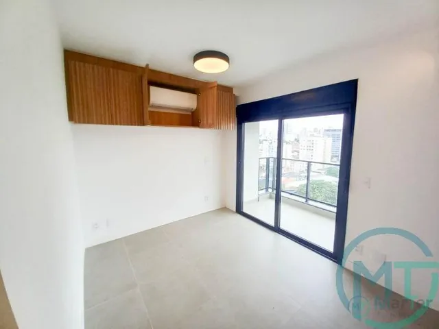 Imagem 15: P style="line-height: 1.4;">Descubra este encantador apartamento vazio, localizado no