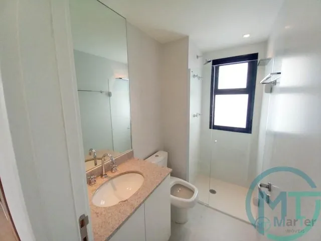 Imagem 16: P style="line-height: 1.4;">Descubra este encantador apartamento vazio, localizado no