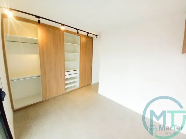Imagem 3: P style="line-height: 1.4;">Descubra este encantador apartamento vazio, localizado no