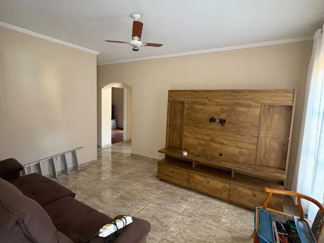 Imagem 8: Casa À Venda em Sorocaba-Sp, Bairro Éden, com 3 Quartos, 1 Sala, 3 Banheiros, 3 Vagas de Garagem e 192,00 M² de Área!