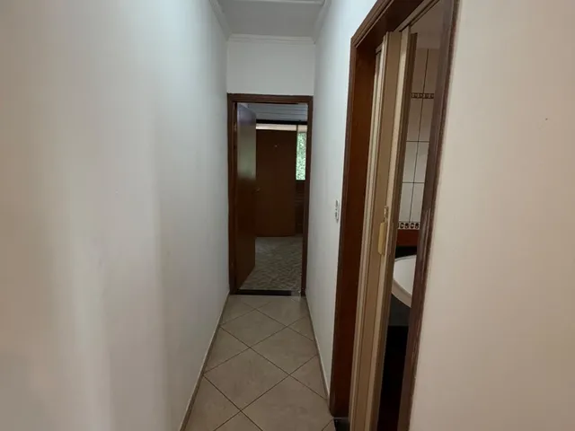 Imagem 14: Sobrado de 2 Andares para locação em Sorocaba-SP, bairro Aparecidinha: 3 quartos sendo