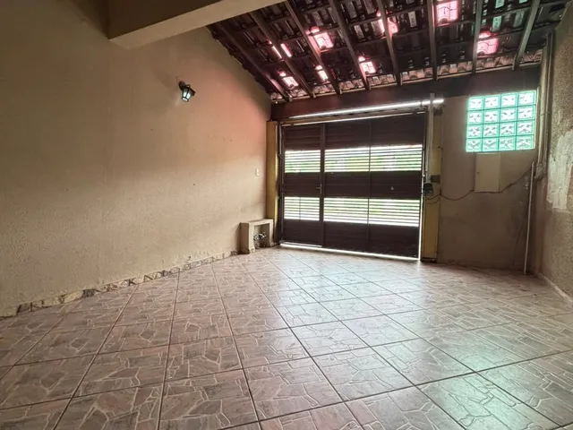 Imagem 6: Sobrado de 2 Andares para locação em Sorocaba-SP, bairro Aparecidinha: 3 quartos sendo
