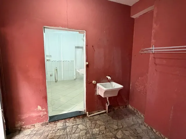 Imagem 13: Sobrado de 2 Andares para locação em Sorocaba-SP, bairro Aparecidinha: 3 quartos sendo
