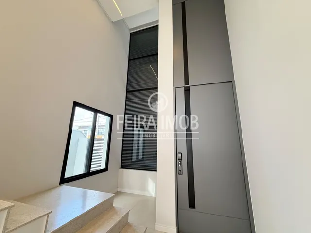 Imagem 3: Casa Duplex com 4 Suítes, Piscina e Hidromassagem no Condomínio Amarilis - Papagaio
