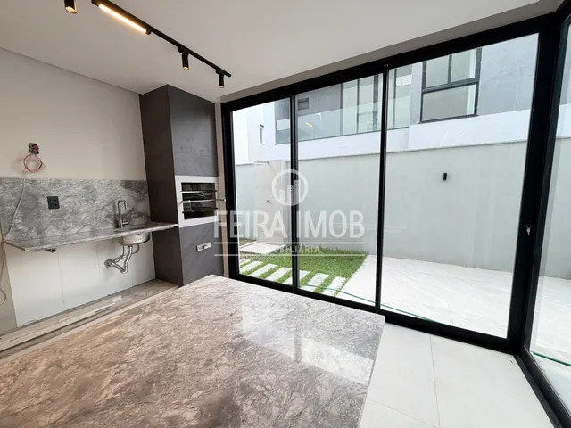 Imagem 10: Casa Duplex com 4 Suítes, Piscina e Hidromassagem no Condomínio Amarilis - Papagaio