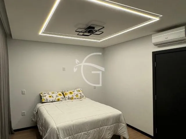 Imagem 16: Casa dos sonhos à venda! Localizada no coração da cidade, esta magnífico sobrado