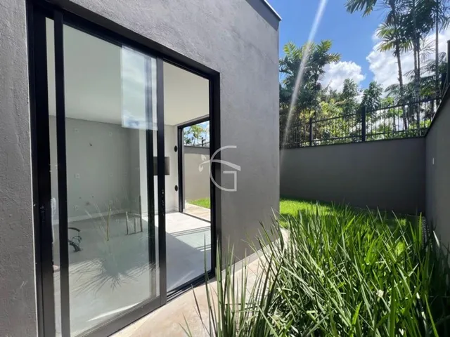 Imagem 15: Linda casa à venda! Se você está em busca de um lar espaçoso e confortável para a