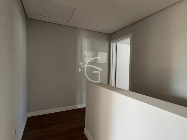 Imagem 12: Linda casa à venda! Se você está em busca de um lar espaçoso e confortável para a