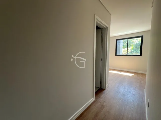 Imagem 2: Linda casa à venda! Se você está em busca de um lar espaçoso e confortável para a