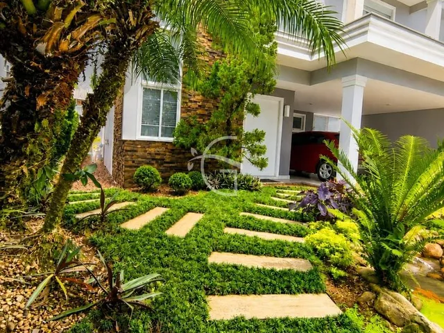 Imagem 4: Linda casa com 1 suíte mais 2 demi-suíte à venda no bairro Bom Retiro em Joinville