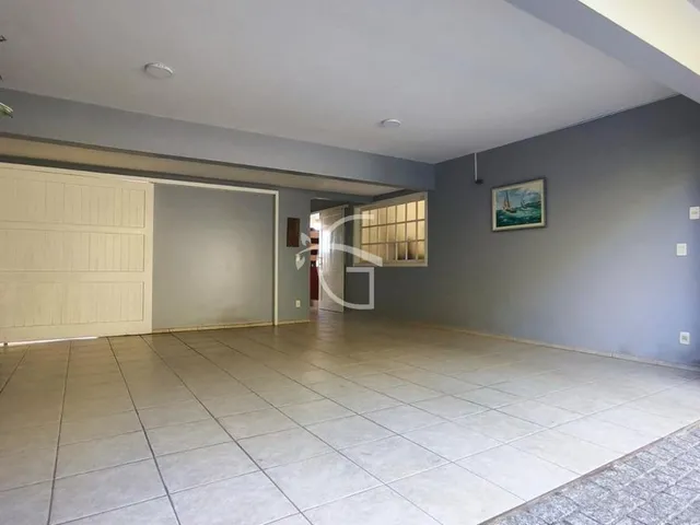 Imagem 4: Venha conhecer a casa dos seus sonhos! Com 4 quartos espaçosos, sendo 1 suíte master