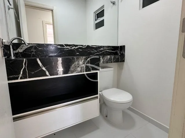 Imagem 3: Um apartamento prático para quem não abre mão de uma ótima localização ! São duas