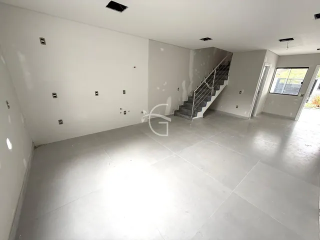 Imagem 2: Casa à venda no Glória em Joinville Seu novo lar no bairro Glória espera por você!