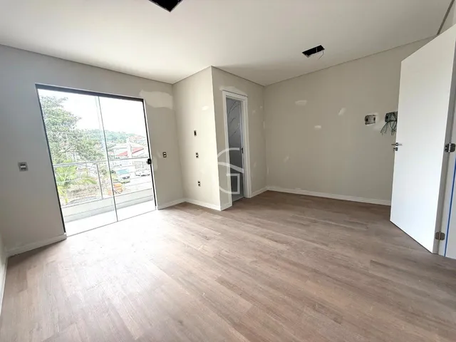 Imagem 4: Casa à venda no Glória em Joinville Seu novo lar no bairro Glória espera por você!