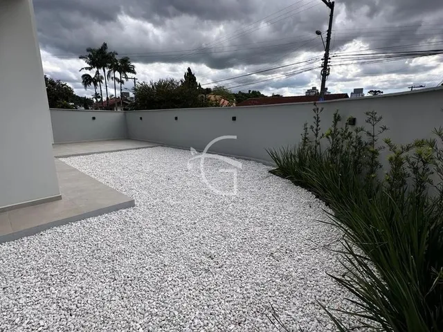 Imagem 8: Sobrado de esquina excelente! Espaço para piscina e área de festas com muita