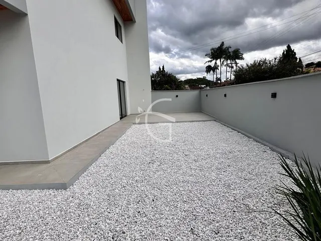 Imagem 10: Sobrado de esquina excelente! Espaço para piscina e área de festas com muita