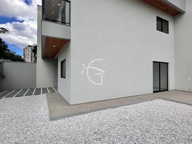 Imagem 7: Sobrado de esquina excelente! Espaço para piscina e área de festas com muita