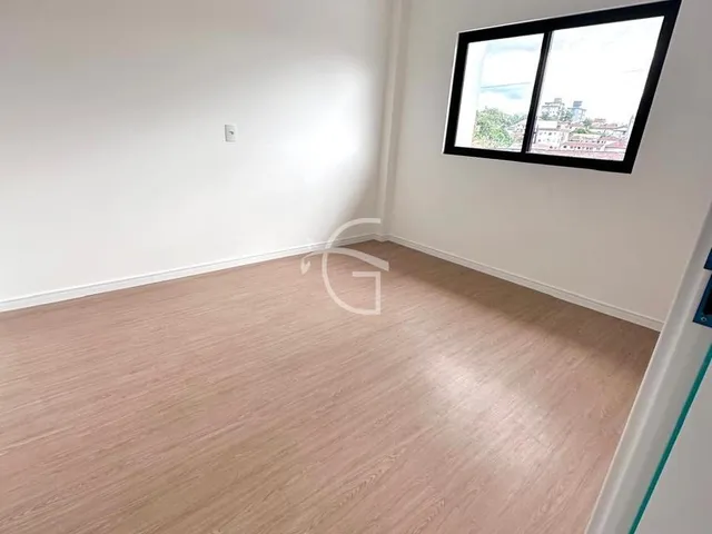 Imagem 3: Sobrado de esquina excelente! Espaço para piscina e área de festas com muita