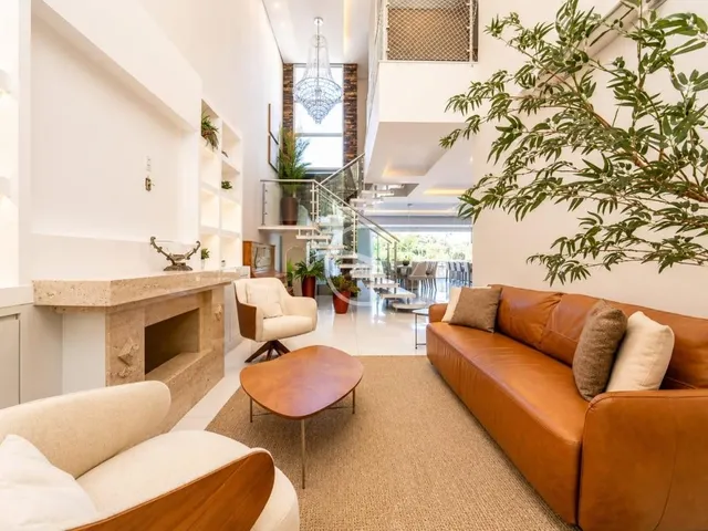 Imagem 3: Exclusividade e pura elegância. Apresento esta joia no bairro Glória: uma casa em