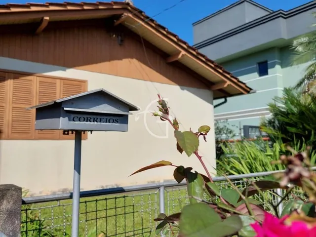 Imagem: CASA NO BAIRRO GLÓRIA COM TERRENO MEDINDO