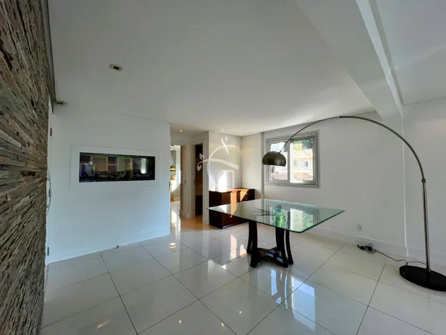 Imagem 3: EXCELENTE APARTAMENTO NO ATIRADORES COM 3 SUÍTES E 3 VAGAS DE GARAGEM